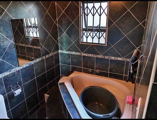 3 BEDROOM HOUSE FOR SALE IN MOTHERWELL NU 8